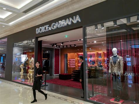 dolce gabbana apologize china